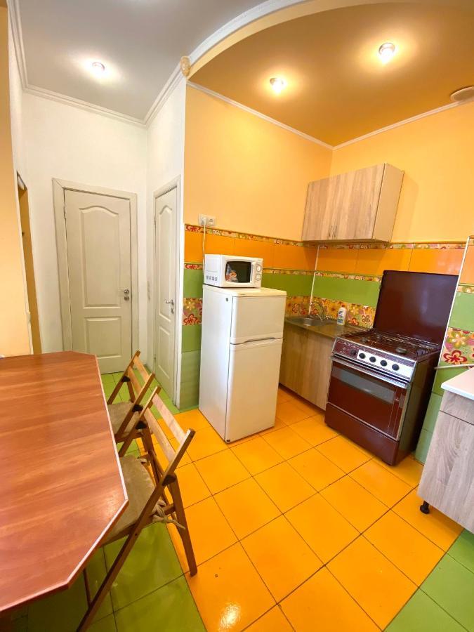 Apartment біля залізничного вокзалу вулиця залізнична 10 до 5 гостей